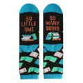 Chaussettes de loisirs en coton avec motifs tricotés de livres et lettres pour tous. - Taille unique / Noir & Bleu