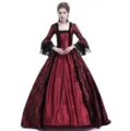 Robe de cour médiévale, robe en satin rouge avec dentelle noire et longues manches évasées. - S / Robes / Bordeaux