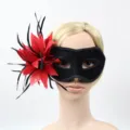 Máscara de mascarada de plumas de encaje negro para fiesta, banquete y cosplay. - Talla única / Rojo