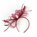 Μπορντό στέκα με δίχτυ και φτερά fascinator, κομψό αξεσουάρ μαλλιών με φόγκο για πάρτι. - Μπορντό