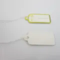 Papier Preisschilder für Schmuck mit Kordel, leere Etiketten für den Einzelhandel Detail. - Länge x Breite: 2,6 cm x 1,2 cm