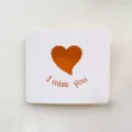 Carte de vœux blanche avec coeur orange et texte I miss you, variante de carte cadeau romantique - Cœur Rouge