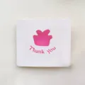 Jolie carte de vœux découpée avec remerciement pour fleuriste et emballage cadeau. - Boîte Cadeau Rouge