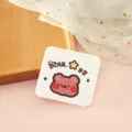 Tragbarer klappbarer Schminkspiegel mit süßem Cartoon-Bären-Druck, ideal für unterwegs. - Schüchterner Bär