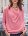 Rosa Langarm Pullover Detailansicht mit weicher Strickstruktur und bequemer Passform. - S / Rosa