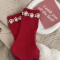 Red pearl flower mid-tube socks, cute knit hosiery for autumn and winter daily wear. - One Size (EU 34-39) / 6 Flowers