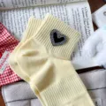 Chaussettes basses femme en coton avec cœur strass, chaussettes d'été respirantes jaune. - Taille unique 34-39 / Jaune