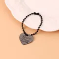 Metall Herz Anhänger schwarze Perlen Kette Schlüsselanhänger modisches Deko Accessoire. - Hellgrau