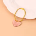 Llavero colgante de corazón de metal con cadena de cuentas amarillas, accesorio de moda chic. - Dorado