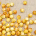 Perline rotonde in resina colorata per la creazione di gioielli e bracciali fai da te - Giallo ambra jadeizzato