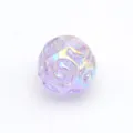 Gros plan de la perle en acrylique holographique, motif UV galvanisé 16mm pour bijoux DIY. - Mauve Clair