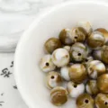 Retro acrylic marbled beads, brown and white round loose beads for DIY jewelry accessories. - 11. Clay White
