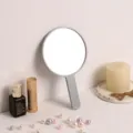 Handig rond make-up spiegel, draagbare grijze cosmetische spiegel voor onderweg. - Ronde Spiegel / Blauw