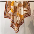 Vintage zijden vierkante sjaal met konijnenpatroon, elegante bloemenrand halsdoek. - RY-04