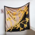Vintage bloemenprint vierkante sjaal, elegant zwart-geel ontwerp voor dames in lente. - Vergulde iris RY-03