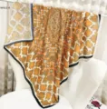 Grande foulard quadrato in cotone di seta con motivo floreale geometrico, scialle protettivo. - Motivo a rombi caramello RY-07