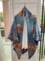 Nieuwe Chinese stijl blauwe granaatappel bloemenprint zijden sjaal 140cm elegante sjaal dames - Granaatappelbloesem op blauw RY-07
