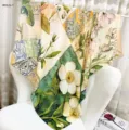 Élégant grand foulard carré à imprimé floral botanique, châle doux en mélange de soie. - Motif papier à lettres floral cyan RY-10