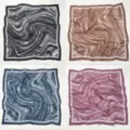 Pañuelo cuadrado de mujer de seda artificial con patrón abstracto de ondas elegantes. - RY-58