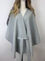 Grijze kasjmierlook poncho cape met riem, elegante effen winterbovenkleding voor dames. - Lichtgrijs