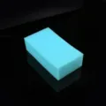 Blauwe rechthoekige haarreinigingsspons voor salon en thuis, zacht en poreus materiaal voor gebruik. - Blauw