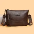 Borsa a tracolla in pelle marrone da donna con ampia tracolla etnica borsa casual - Caffè