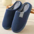 Bequeme Kord-Hausschuhe mit warmem Plüschfutter und dicker, rutschfester Sohle für den Winter. - Gestreift - Marineblau