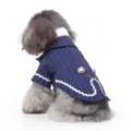Elegante smoking a righe blu per animali domestici con colletto bianco e catenina per feste ed eventi. - Taglia S / LF12 frac a righe di alta gamma