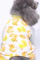Vue détaillée du joli pijama pour animaux à imprimé canard jaune pour petits chiens en tissu léger. - S / SY05 Canard jaune