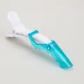 Transparante blauwe en witte haarverdelingsclip, professioneel kappershulpmiddel. - Blauw