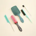 Set de cepillos de pelo profesionales con cepillo ventilado y peine de estilismo. - Set de 5 piezas / Verde