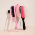 Juego profesional de 4 cepillos de pelo con cepillo de peinado y peine para uso diario. - Set de peluquería rosa de 4 piezas (cepillo de cejas doble, cepillo para cardar, peine de cola y cepillo de 9 hileras)