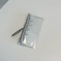 Quaderno ad anelli trasparente con design di tasti di piano e pratica fascia elastica. - Copertina Note Musicali e Tastiera