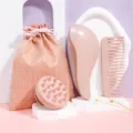 Ensemble de peignes en paille de ble avec brosse de massage capillaire et brosse demelante. - Rose