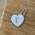Llavero portafOTOS corazón blanco mini funda para photocard bonito protector de tarjetas idolo. - Pequeño Portatarjetas de 1 Pulgada / Blanco