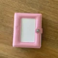 Rosa Mini Fotokartenhalter Ordner mit Sternen Prägung und Druckknopf für 3 Zoll Fotokarten. - Rosa Stern-Fotoalbum
