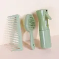 Grünes Weizenstroh Haarkamm Set mit praktischer Kopfmassagebürste und Sprayflasche - Serie 3 (3-teiliges Set) / Grün