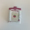 Detalle de mini tarjetero de fresa, álbum de fotos Polaroid de 3 pulgadas para colección. - Carpeta de tarjetas de fresa blanca