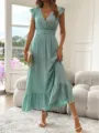 Detalle elegante vestido largo de verano verde menta, con mangas con volantes y talle ajustado. - S / Verde claro