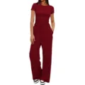 Ensemble de loungewear uni avec haut à manches courtes et pantalon large taille haute. - S / Haut et Bas / Bordeaux