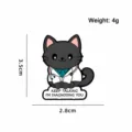 Spilla smaltata con gatto nero medico carina per zaino e vestiti, accessorio in metallo in lega. - Dottore Gatto B&N Continua a Parlare (CZ3336-4)