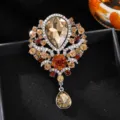 Modische Kristall Anhänger Brosche elegante Strass Korsagen Nadel für Damen Schmuck - Braunviolett