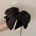 Schwarze Haarklammer mit Pünktchen, Schleife und Perlenanhängern, elegantes Haaraccessoire Detail. - Schwarze Polka Dot Schleife (FJ1363)