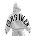 Detalle de la parte trasera de la sudadera blanca oversize con texto FORGIVEN en negro. - S / Gris
