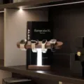 Ξύλινη βάση ρολογιών με LED νυχτερινό φως, επιτραπέζιος οργανωτής για πολλαπλά ρολόγια. - Φωτάκι νυκτός T7 με κρεμαστή βάση