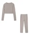 Conjunto de dos piezas de top corto de manga larga y pantalon gris casual elegante - S / Top y Pantalones / Gris claro