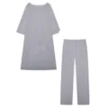 Conjunto casual gris con top asimétrico de manga larga y pantalón ancho elegante y moderno. - S / Top y Pantalones / Blanco