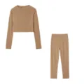 Conjunto de dos piezas casual para mujer con top corto de manga larga y leggings color kaki. - S / Top y Pantalones / Albaricoque