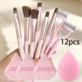 12-delige roze mini make-up kwastenset met wimperkam en zachte make-up sponsjes. - 12-delige Roze Make-up Gereedschap Set / Roze