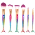 Detalles del set de brochas de maquillaje sirena arcoíris con mangos degradados suaves. - Juego de 6 piezas / Galvanoplastia en degradado